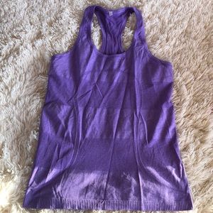 Lululemon swiftly tech razorback.